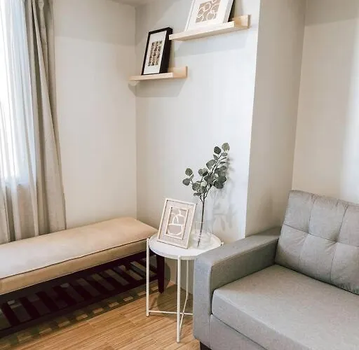 One Bedroom With Pool At Avida Tower 1 Ayala It Park Cebu