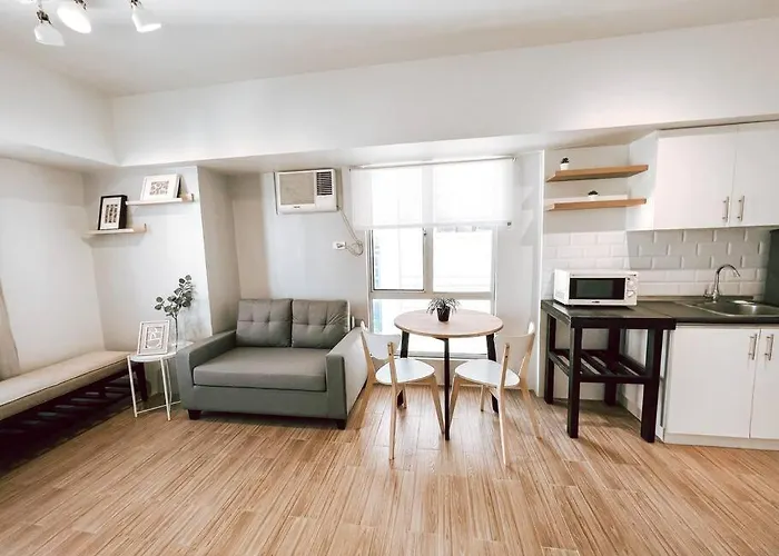 One Bedroom With Pool At Avida Tower 1 Ayala It Park Apartment Cebu