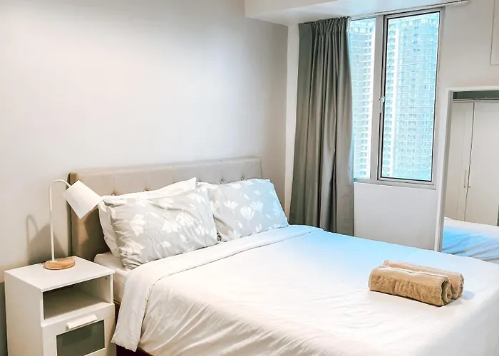 One Bedroom With Pool At Avida Tower 1 Ayala It Park *